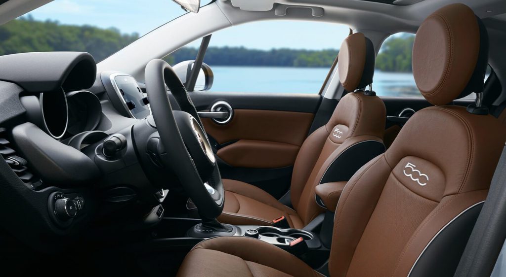 2019-fiat-500x-gallery-interior3.jpg.image.1440