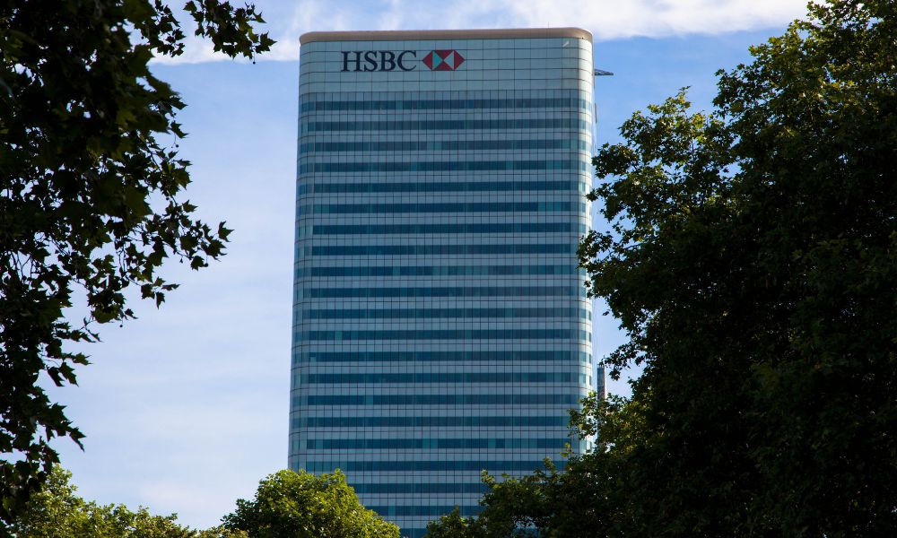 HSBC Reports Robust H1 Profit, Launches $3B Share Buyback Program